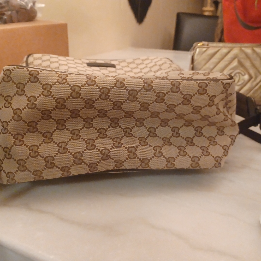 Authentic  gucci backpack - Picture 7 of 10